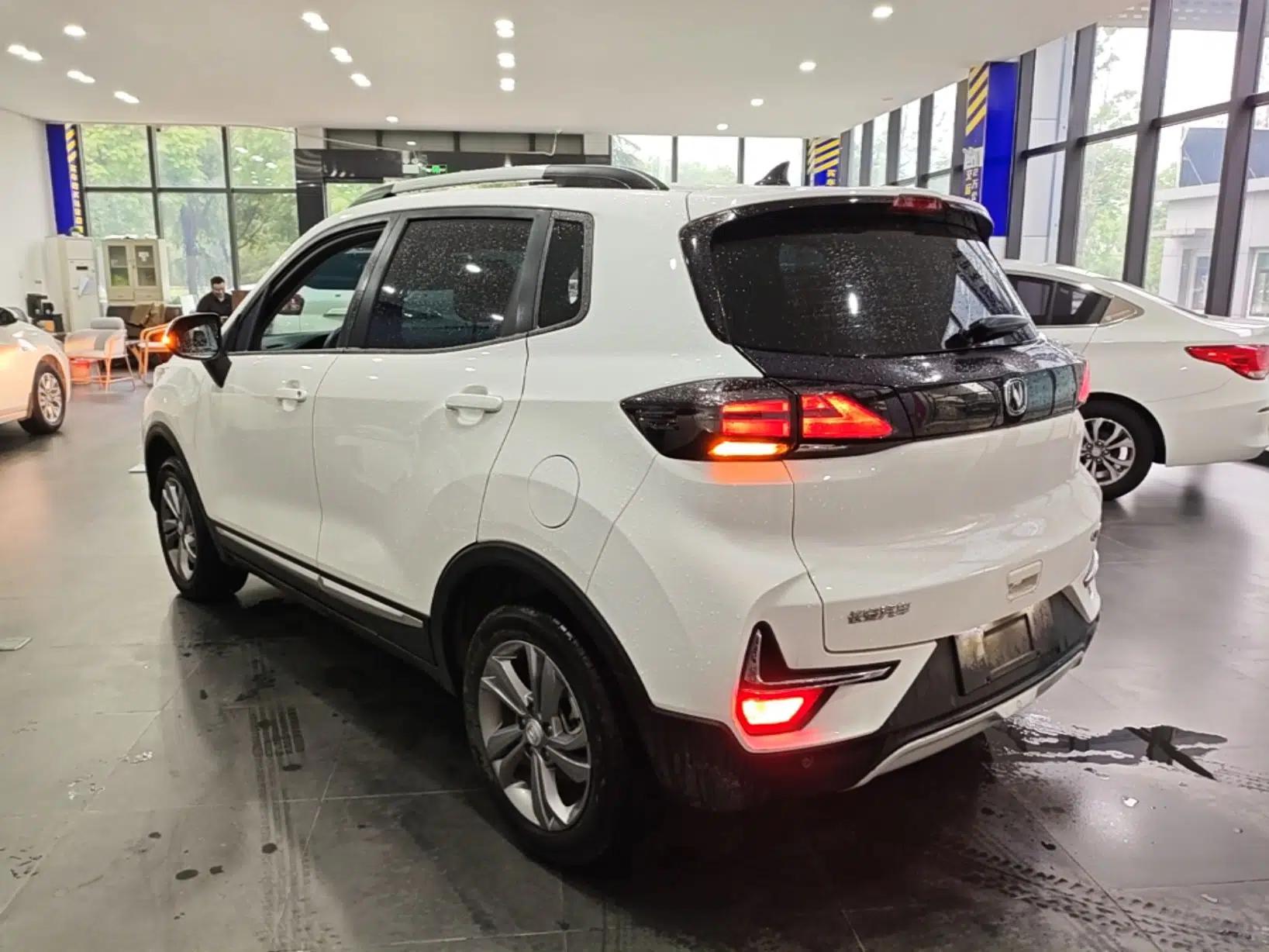 CHANGAN CS15 2021 1.5L Automatic Entry-Level Trim — миниатюра 4