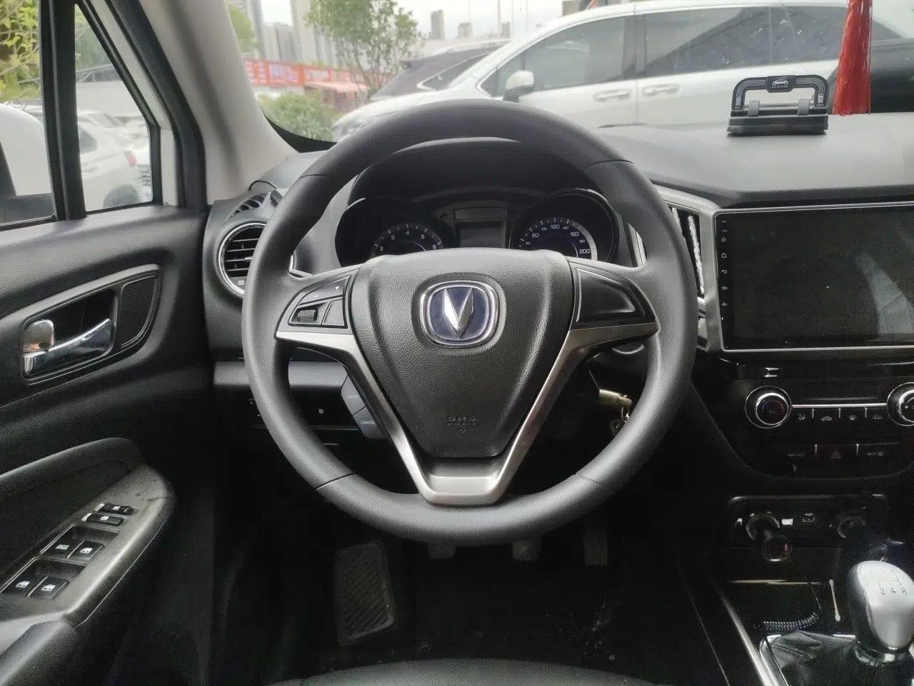 CHANGAN CS15 2016 1.5L Manual Fashion Edition — миниатюра 11