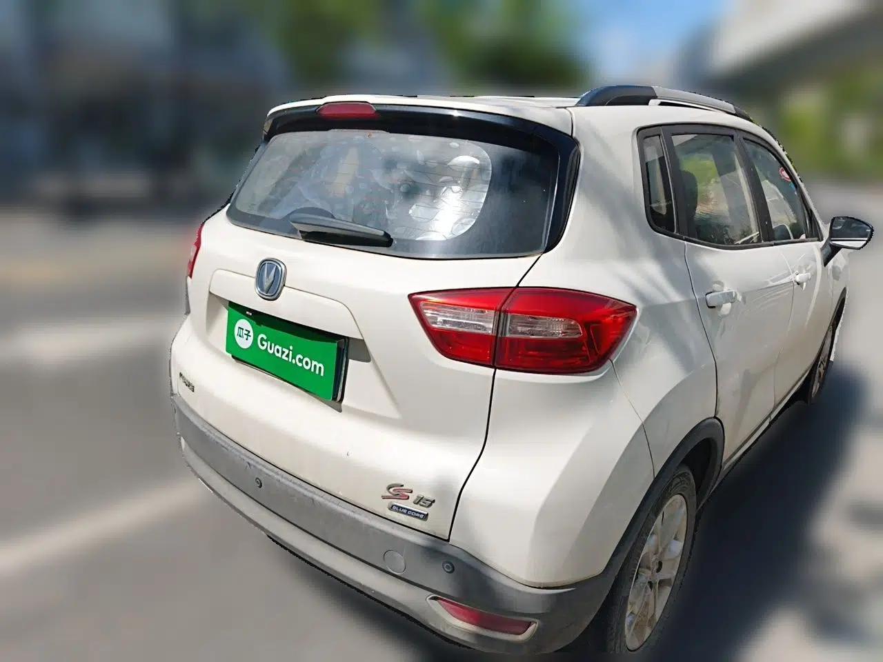 CHANGAN CS15 2016 1.5L Manual Fashion Edition — миниатюра 6