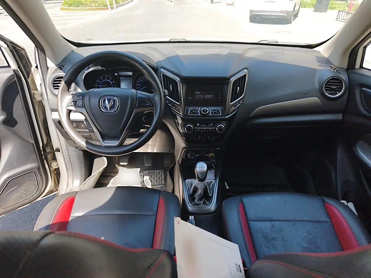 CHANGAN CS15 2016 1.5L Manual Fashion Edition — миниатюра 10