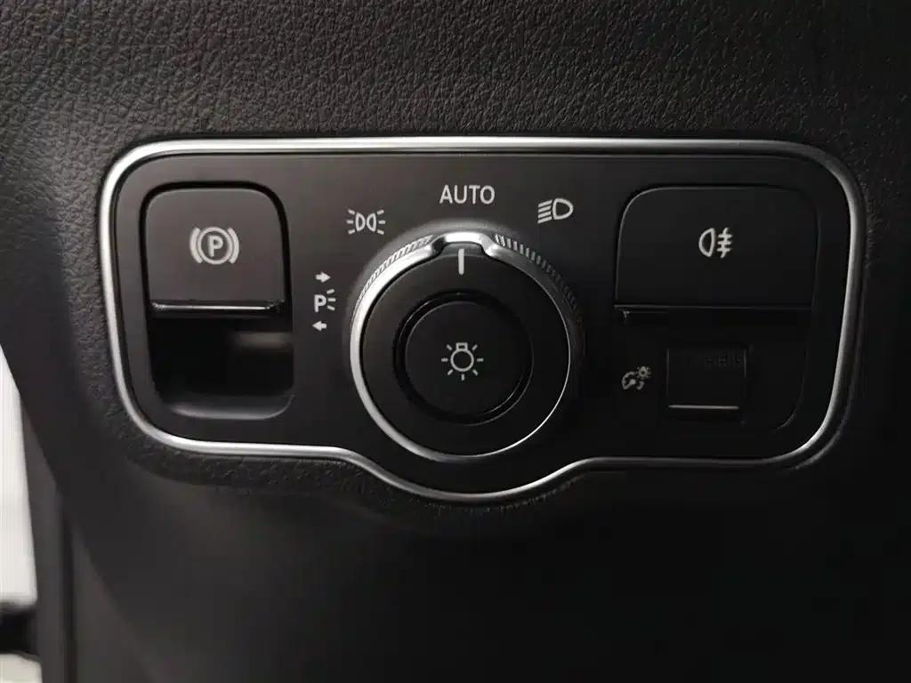 Mercedes-Benz B-Class 2022 Facelift B 200 Fashion Model — миниатюра 21