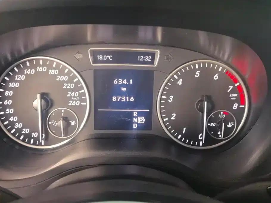 2012 Mercedes-Benz B-Class B 180 — миниатюра 14