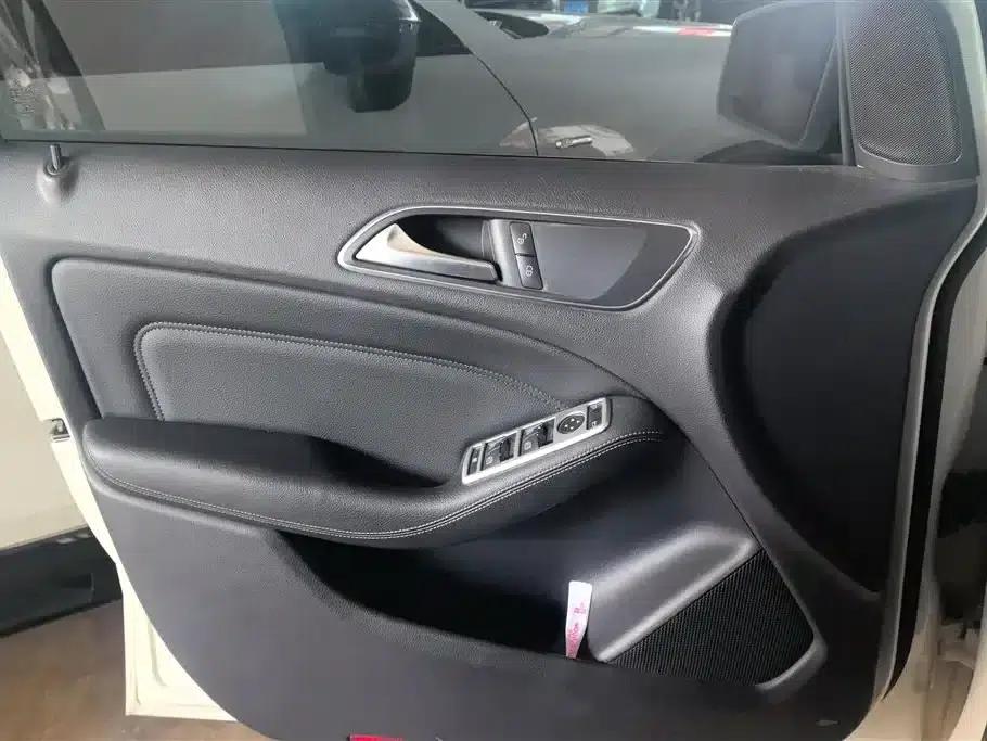 2012 Mercedes-Benz B-Class B 180 — миниатюра 7