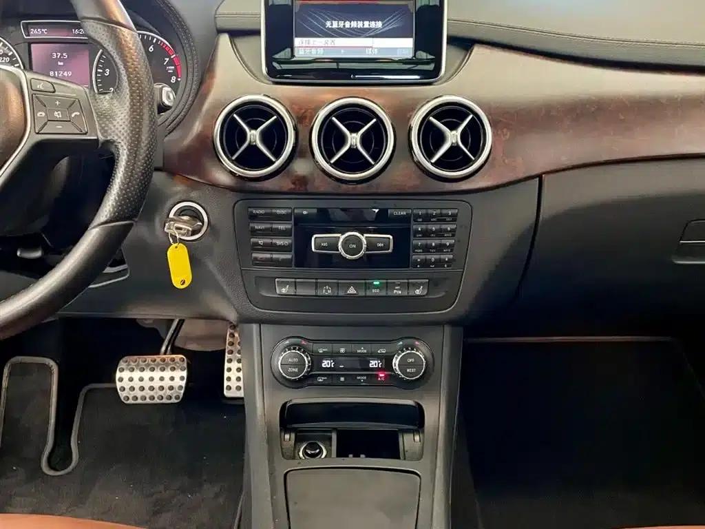 2012 Mercedes-Benz B-Class B 200 — миниатюра 9