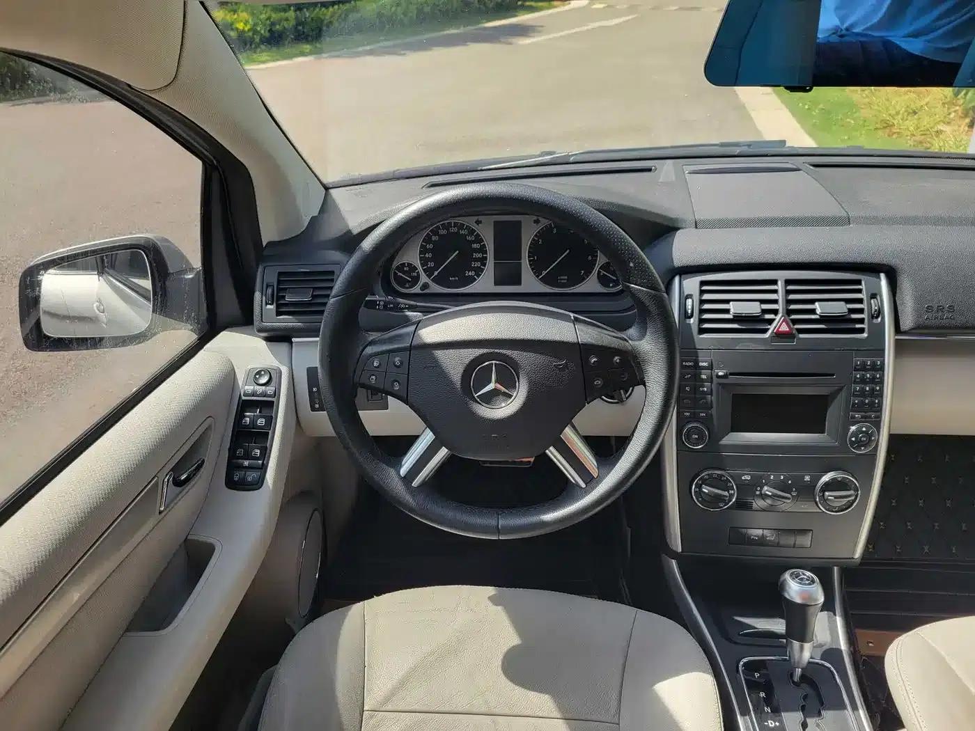 2012 Mercedes-Benz B-Class B 200 — миниатюра 23