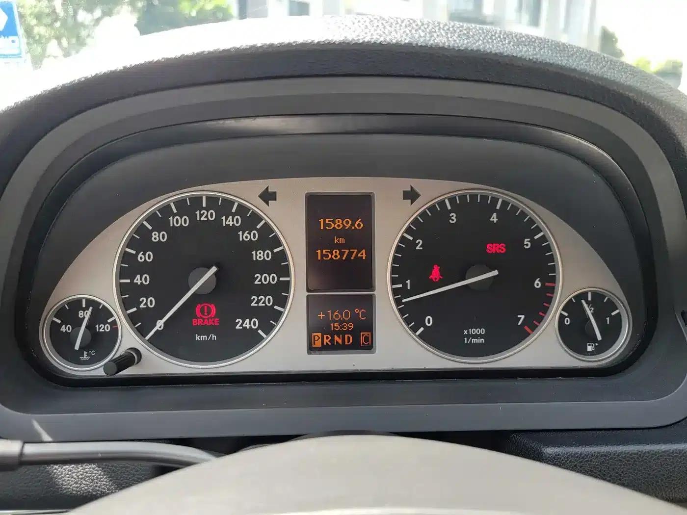 2012 Mercedes-Benz B-Class B 200 — миниатюра 24