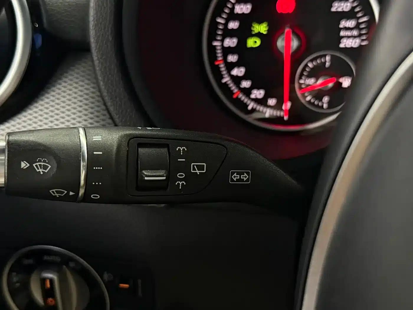 2015 Mercedes-Benz B-Class B 200 Dynamic — миниатюра 30