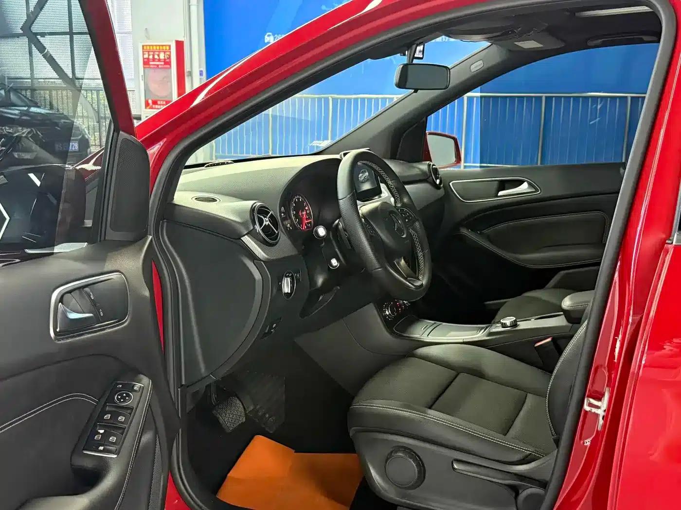 2015 Mercedes-Benz B-Class B 200 Dynamic — миниатюра 31