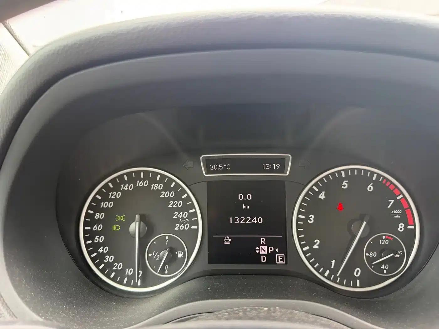 2012 Mercedes-Benz B-Class B 180 — миниатюра 8