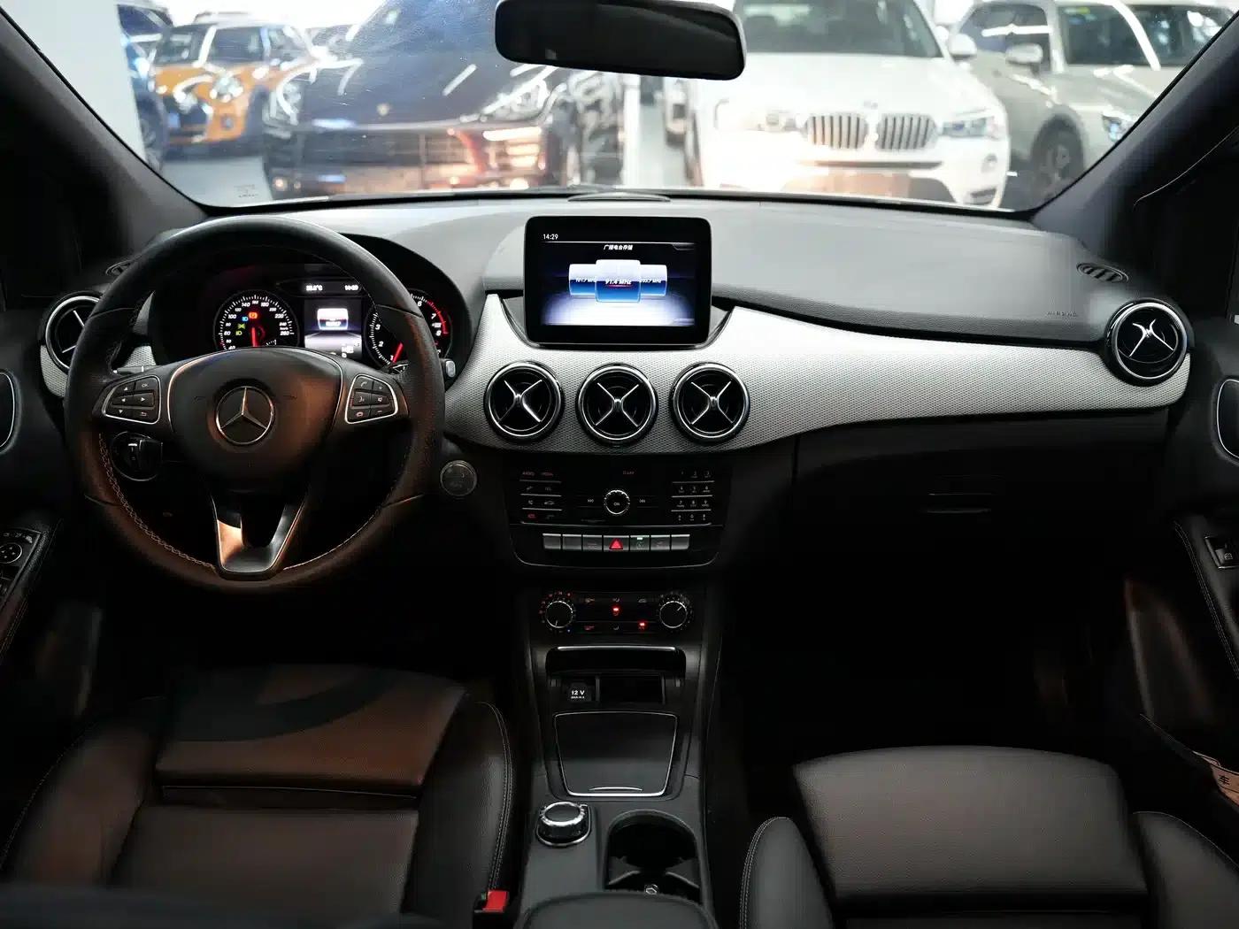 2017 Mercedes-Benz B-Class B 200 Dynamic — миниатюра 17