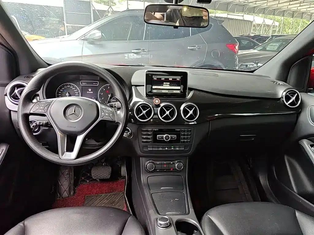 2012 Mercedes-Benz B-Class B 180 — миниатюра 10