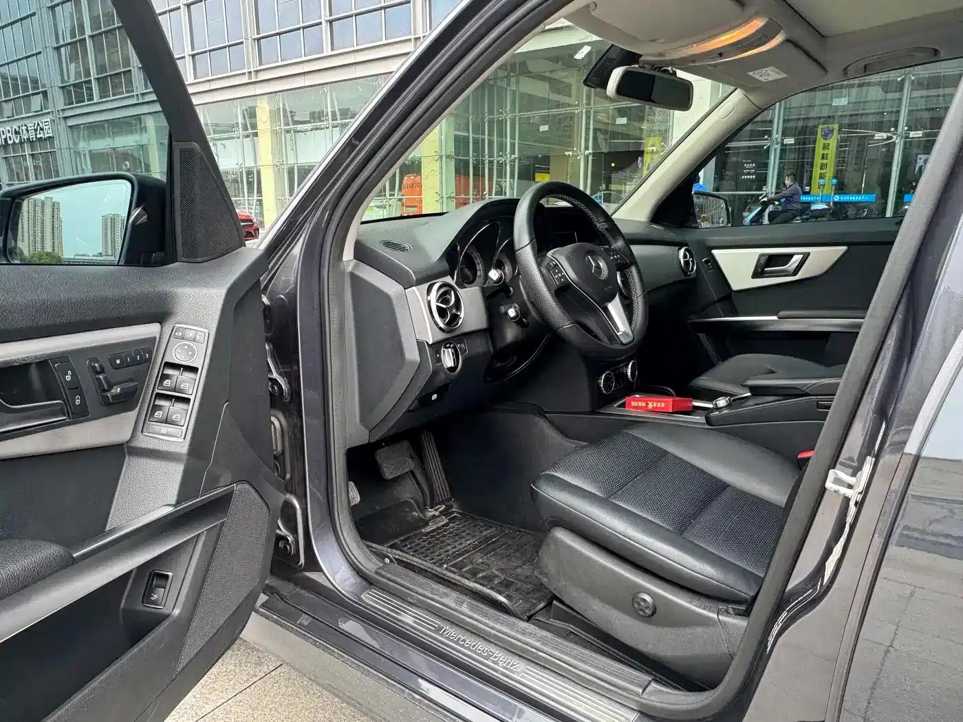 2013 Mercedes-Benz GLK-Class GLK 300 4MATIC Dynamic Sunroof Model — миниатюра 5