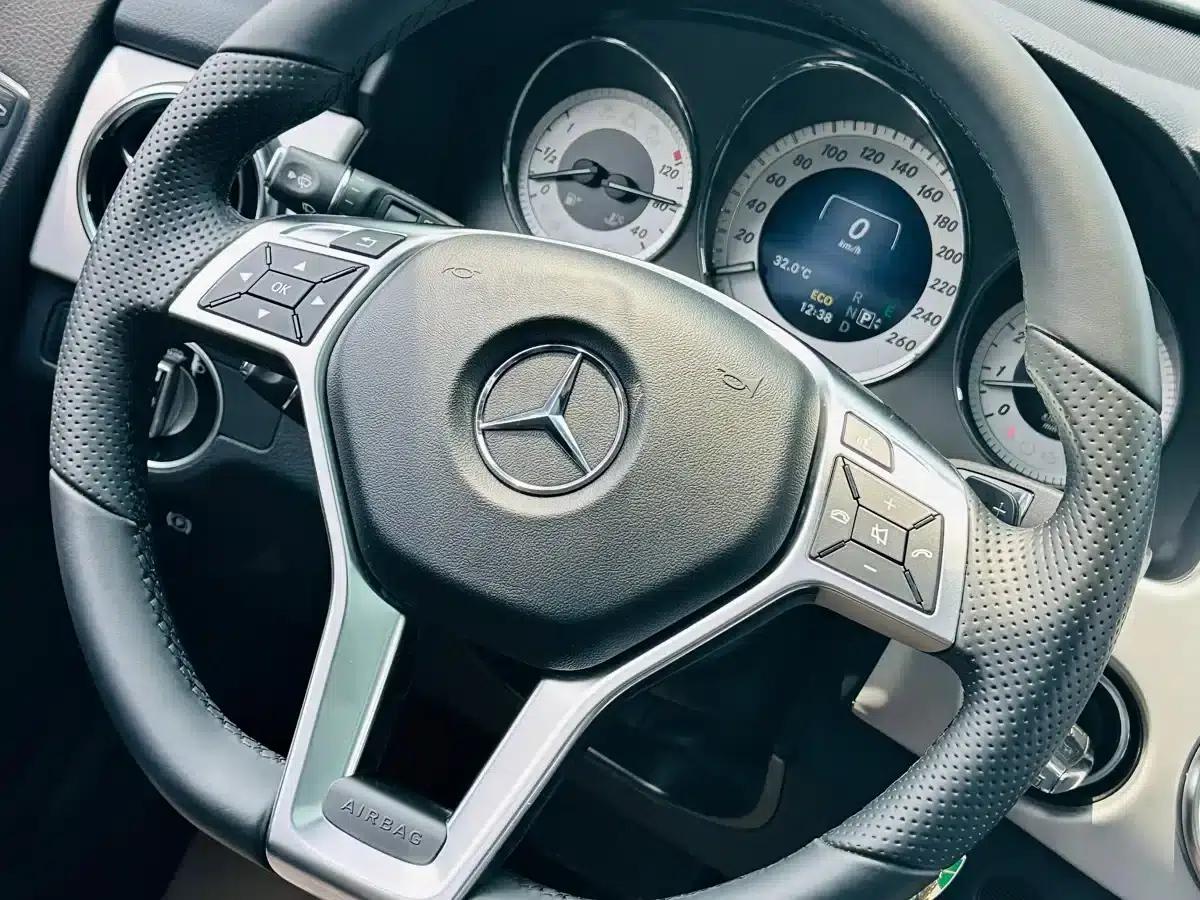 Mercedes-Benz GLK-Class 2015 GLK 260 4MATIC Fashion Edition Ultimate Version — миниатюра 15
