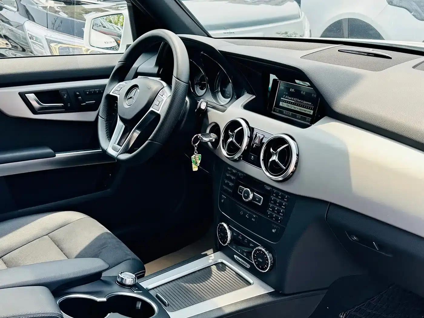 Mercedes-Benz GLK-Class 2015 GLK 260 4MATIC Fashion Edition Ultimate Version — миниатюра 21