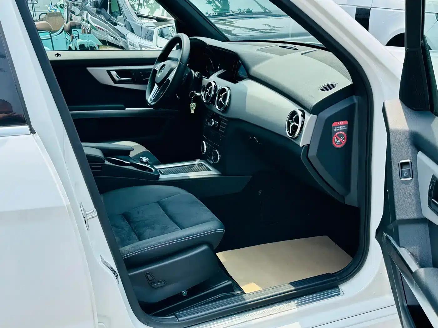 Mercedes-Benz GLK-Class 2015 GLK 260 4MATIC Fashion Edition Ultimate Version — миниатюра 22