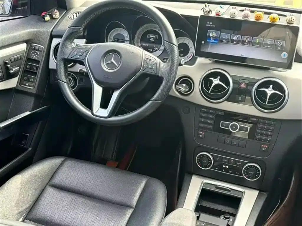 2013 Mercedes-Benz GLK-Class GLK 300 4MATIC Dynamic Sunroof Model — миниатюра 4