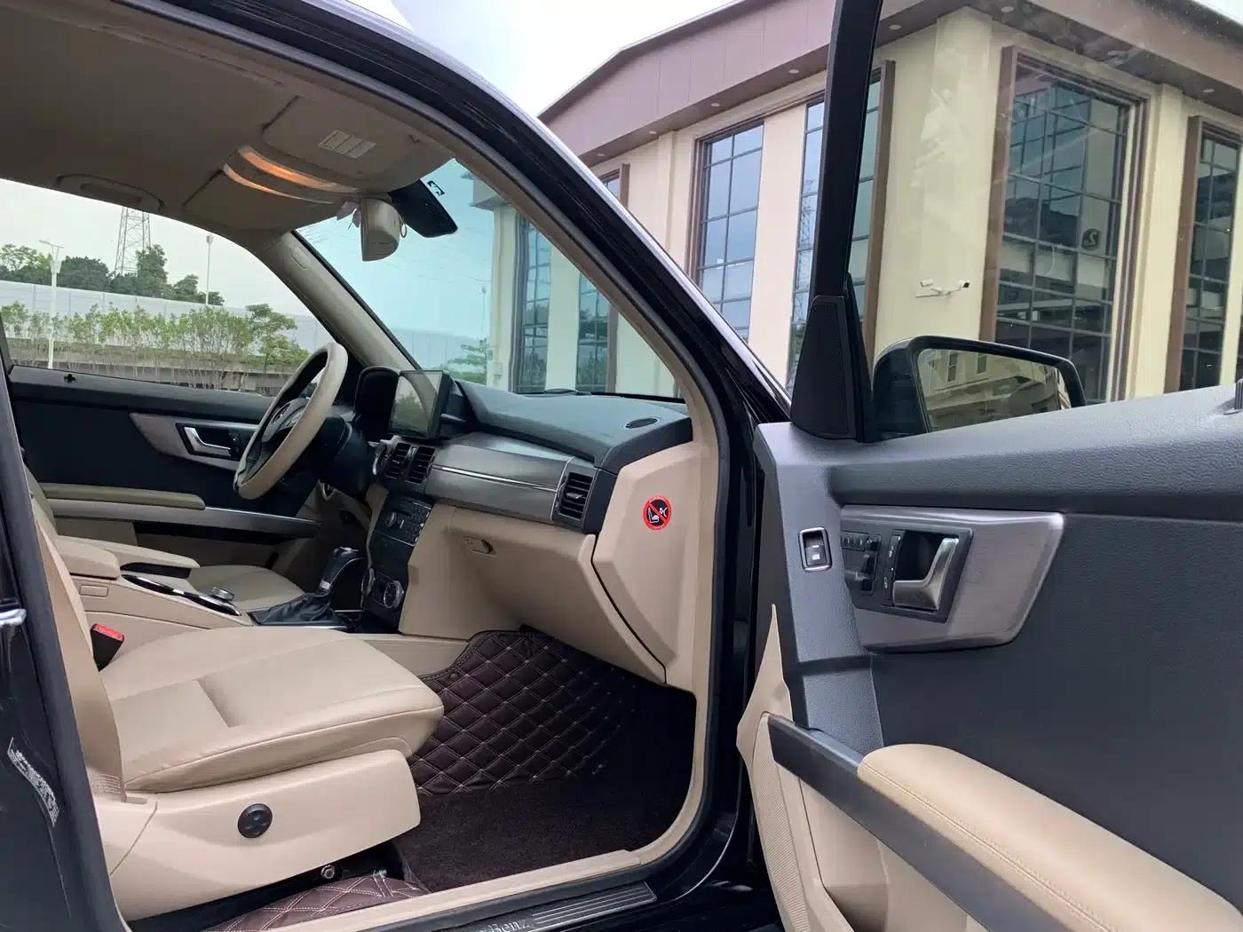 Imported 2011 Mercedes-Benz GLK-Class GLK 300 4MATIC Luxury — миниатюра 15