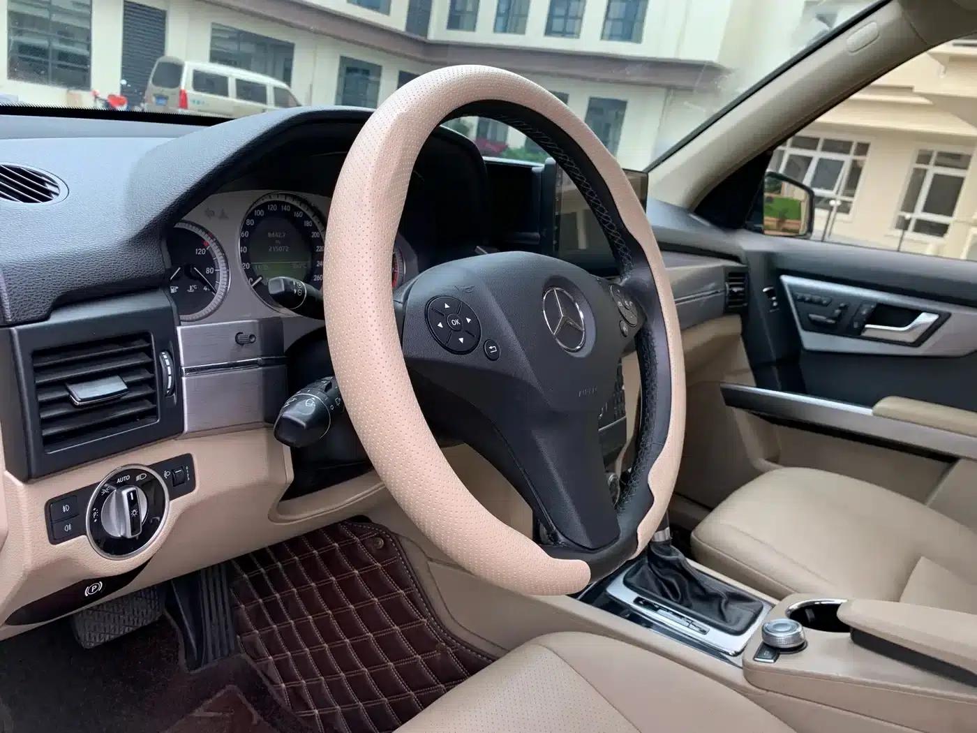 Imported 2011 Mercedes-Benz GLK-Class GLK 300 4MATIC Luxury — миниатюра 17