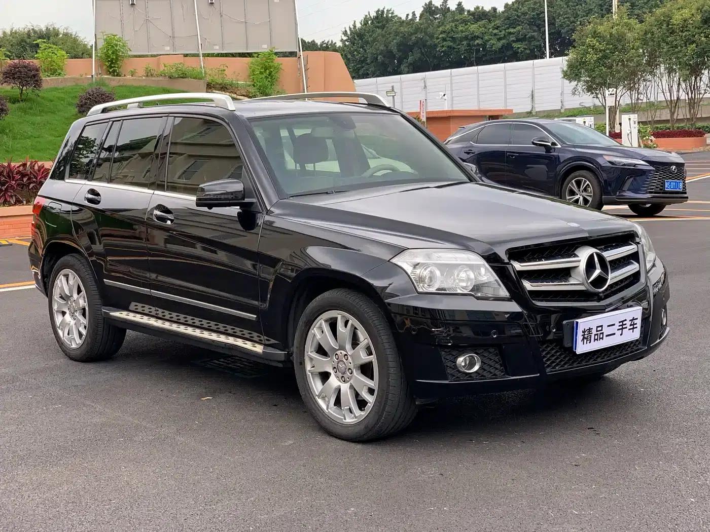 Imported 2011 Mercedes-Benz GLK-Class GLK 300 4MATIC Luxury — миниатюра 3