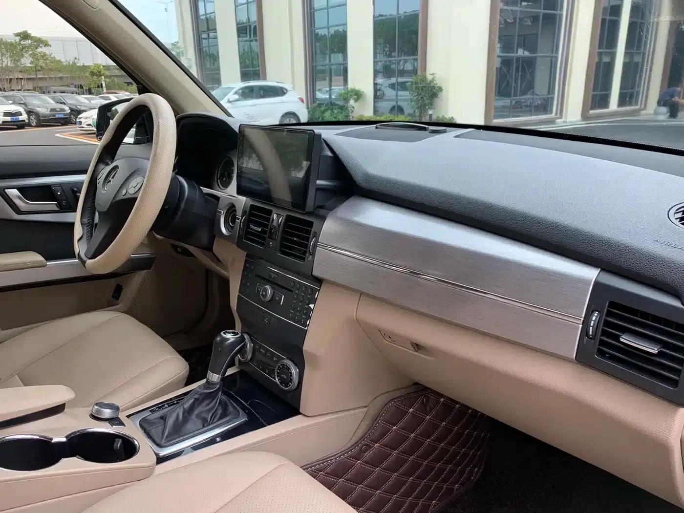 Imported 2011 Mercedes-Benz GLK-Class GLK 300 4MATIC Luxury — миниатюра 26
