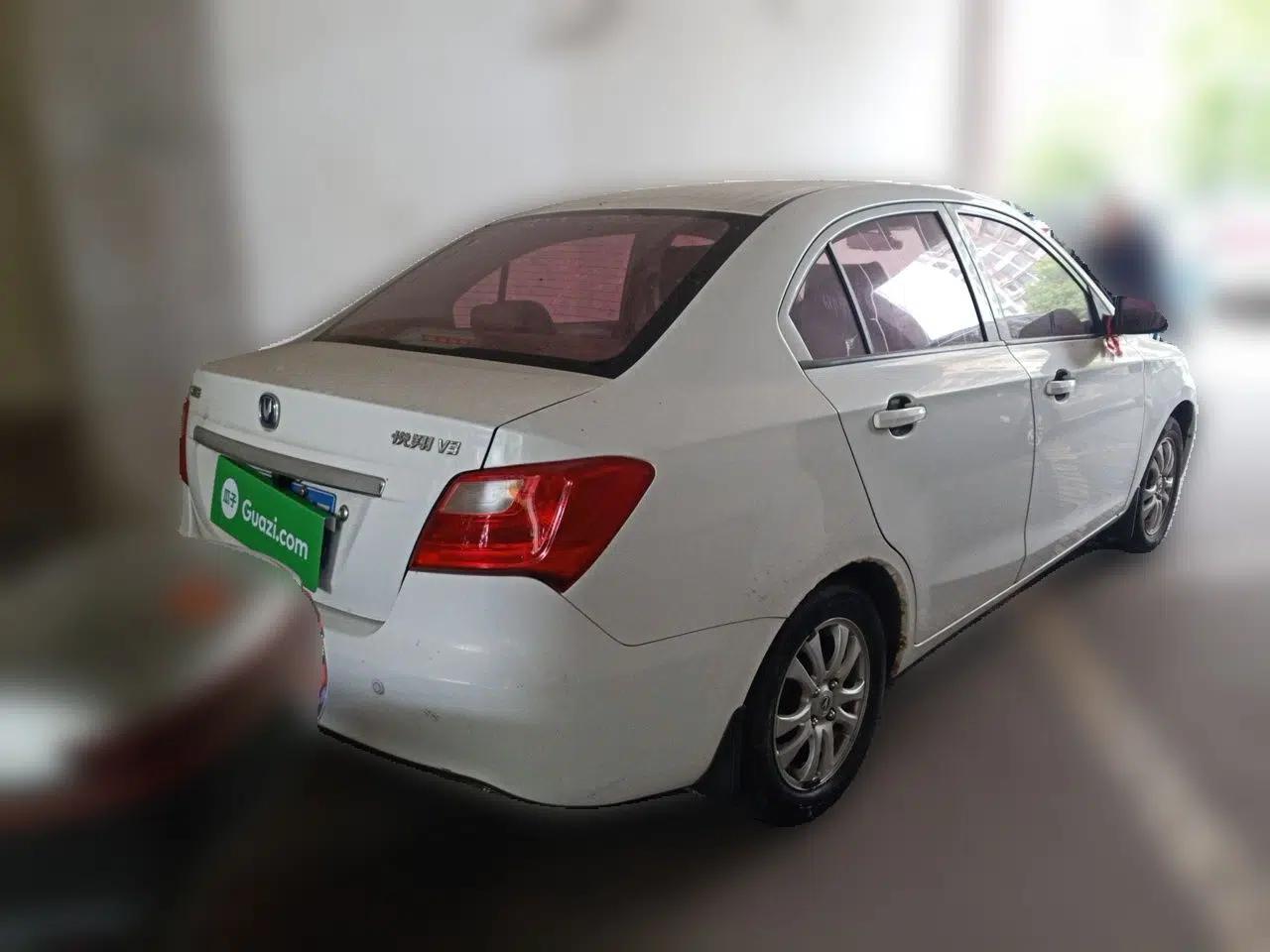 CHANGAN Alsvin V3 2015 1.4L Manual Warm-Hearted Model China V Standard — миниатюра 6