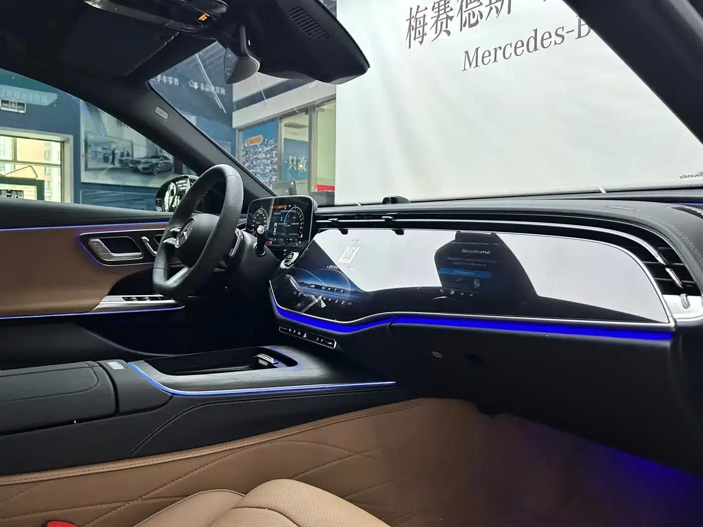 Mercedes-Benz E-Class PHEV 2024 E 350 e L Plug-in Hybrid Sedan — миниатюра 13