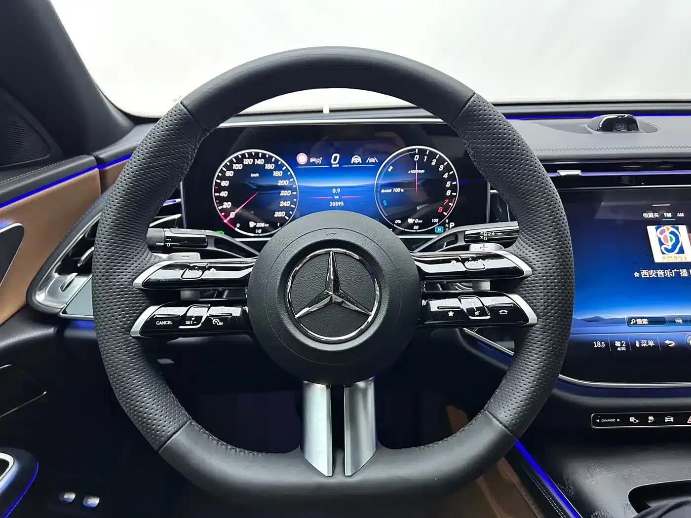 Mercedes-Benz E-Class PHEV 2024 E 350 e L Plug-in Hybrid Sedan — миниатюра 16