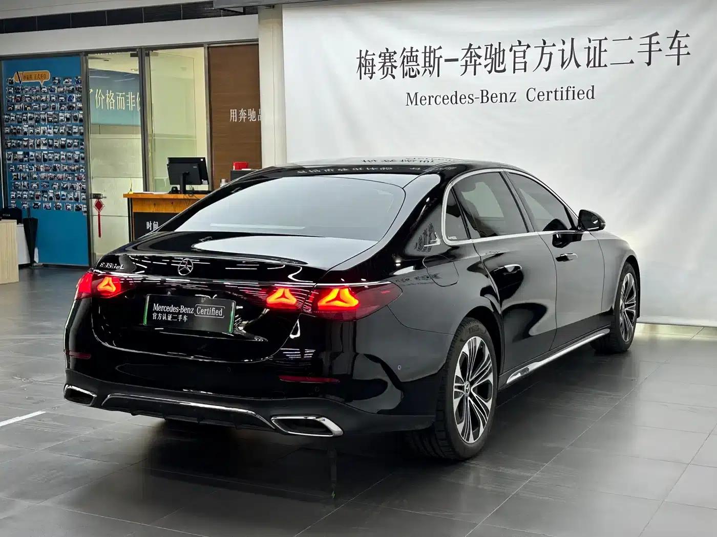 Mercedes-Benz E-Class PHEV 2024 E 350 e L Plug-in Hybrid Sedan — миниатюра 6