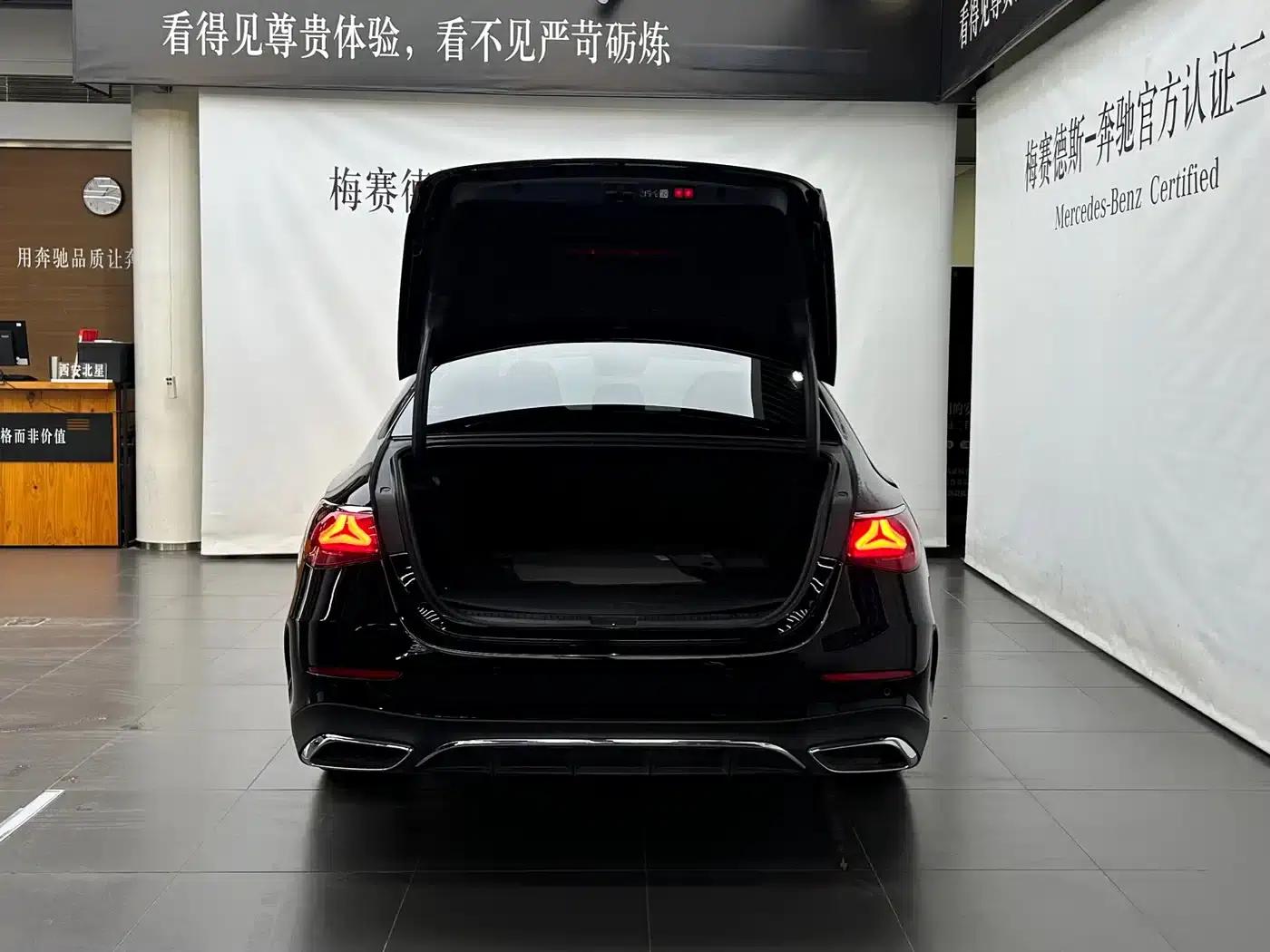 Mercedes-Benz E-Class PHEV 2024 E 350 e L Plug-in Hybrid Sedan — миниатюра 7