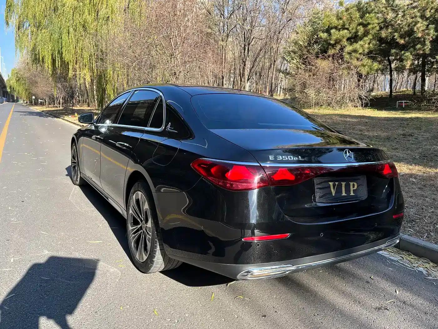 Mercedes-Benz E-Class PHEV 2024 E 350 e L Plug-in Hybrid Sedan — миниатюра 5