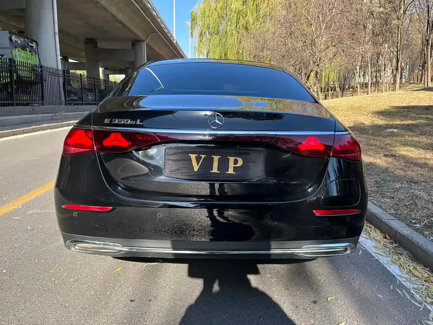 Mercedes-Benz E-Class PHEV 2024 E 350 e L Plug-in Hybrid Sedan — миниатюра 6
