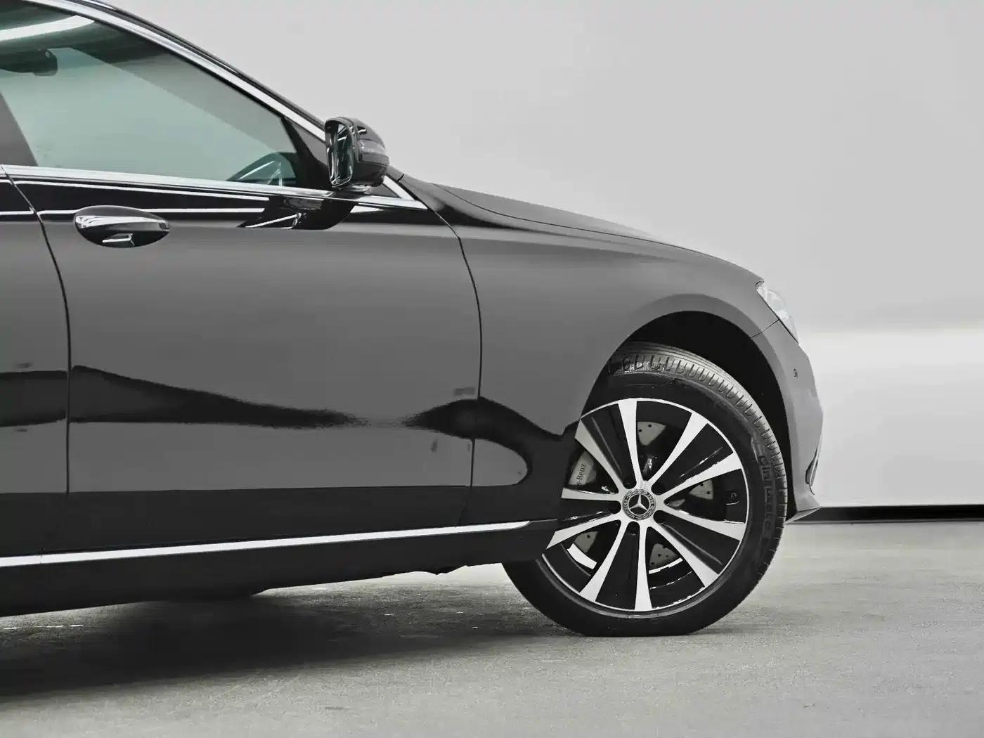 Mercedes-Benz E-Class PHEV 2022 E 350 e L Plug-in Hybrid Sedan — миниатюра 13
