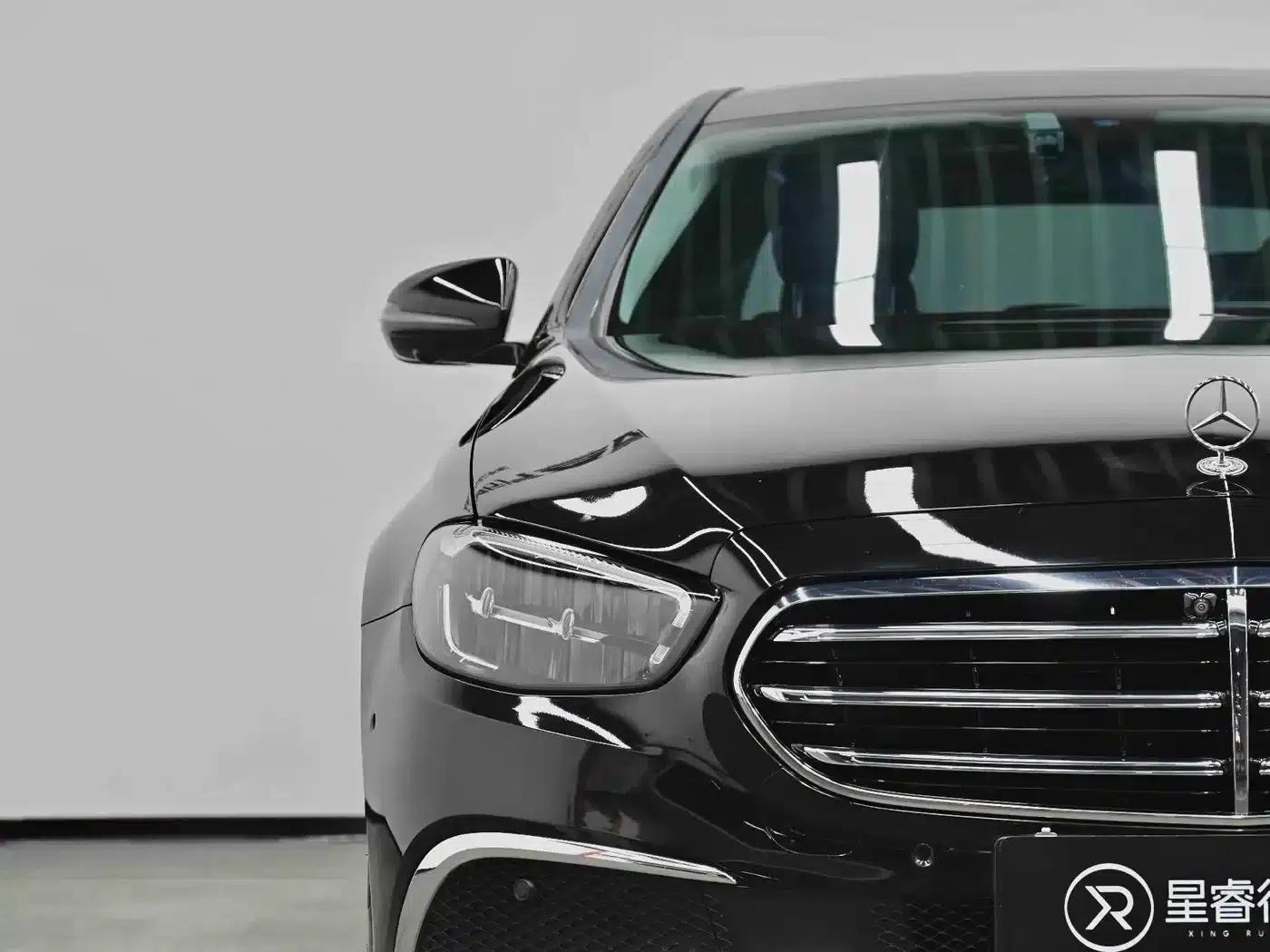 Mercedes-Benz E-Class PHEV 2022 E 350 e L Plug-in Hybrid Sedan — миниатюра 17