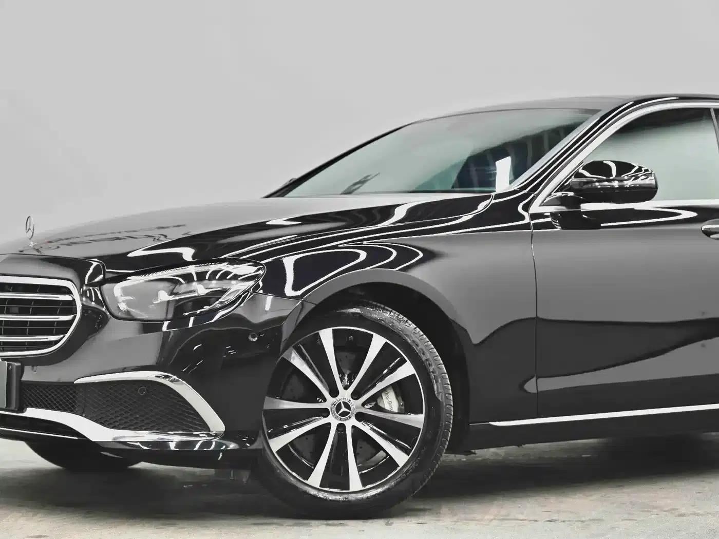 Mercedes-Benz E-Class PHEV 2022 E 350 e L Plug-in Hybrid Sedan — миниатюра 21