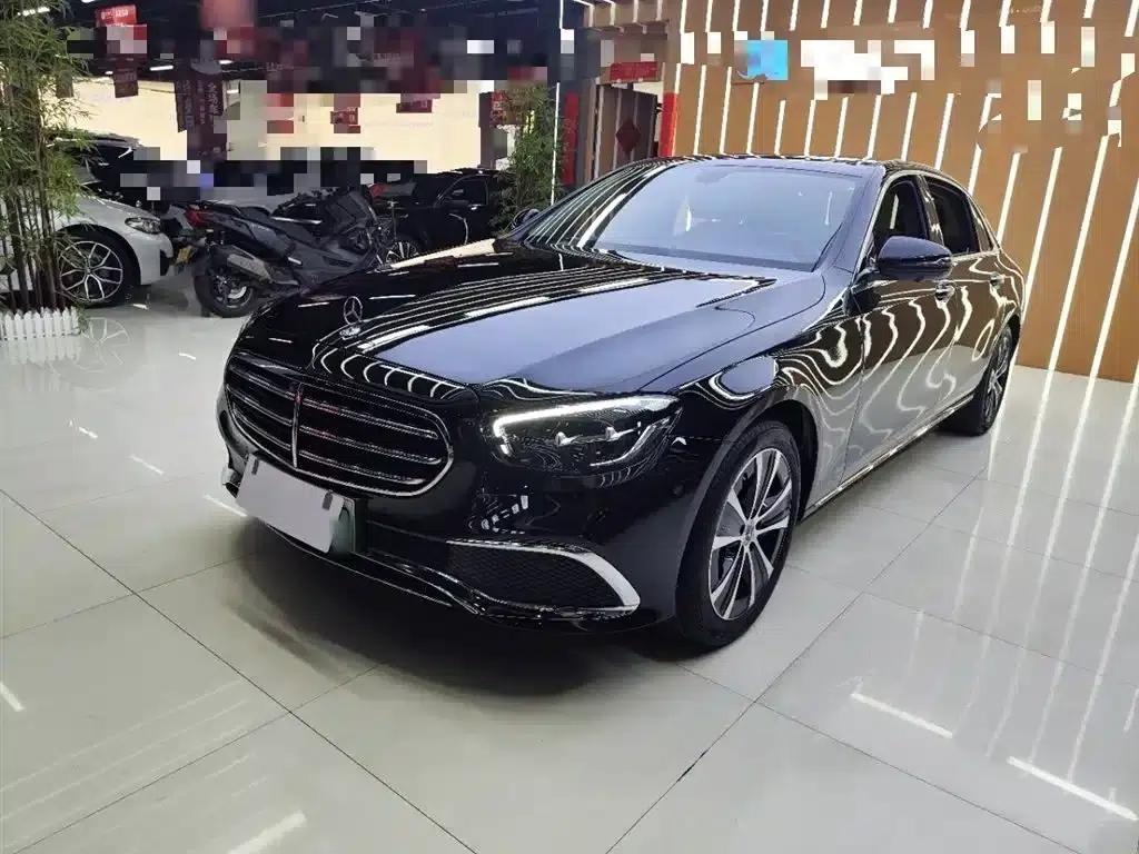Mercedes-Benz E-Class PHEV 2022 Facelift E 350 e L Plug-in Hybrid Sedan — миниатюра 1