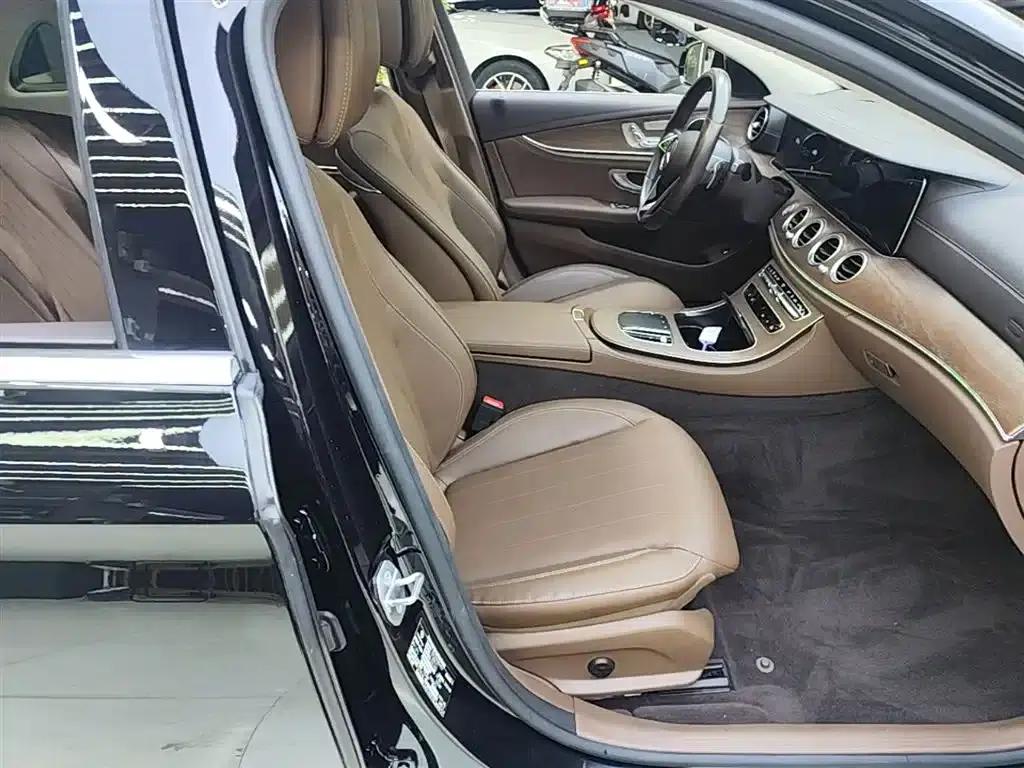Mercedes-Benz E-Class PHEV 2022 Facelift E 350 e L Plug-in Hybrid Sedan — миниатюра 25