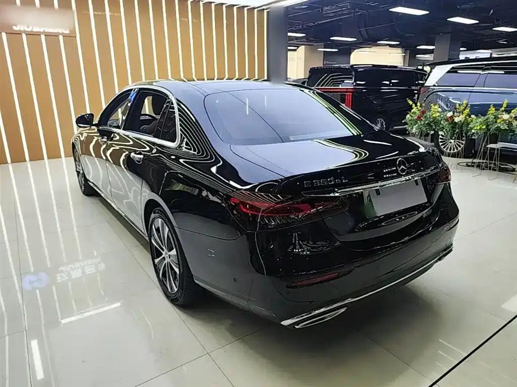 Mercedes-Benz E-Class PHEV 2022 Facelift E 350 e L Plug-in Hybrid Sedan — миниатюра 5