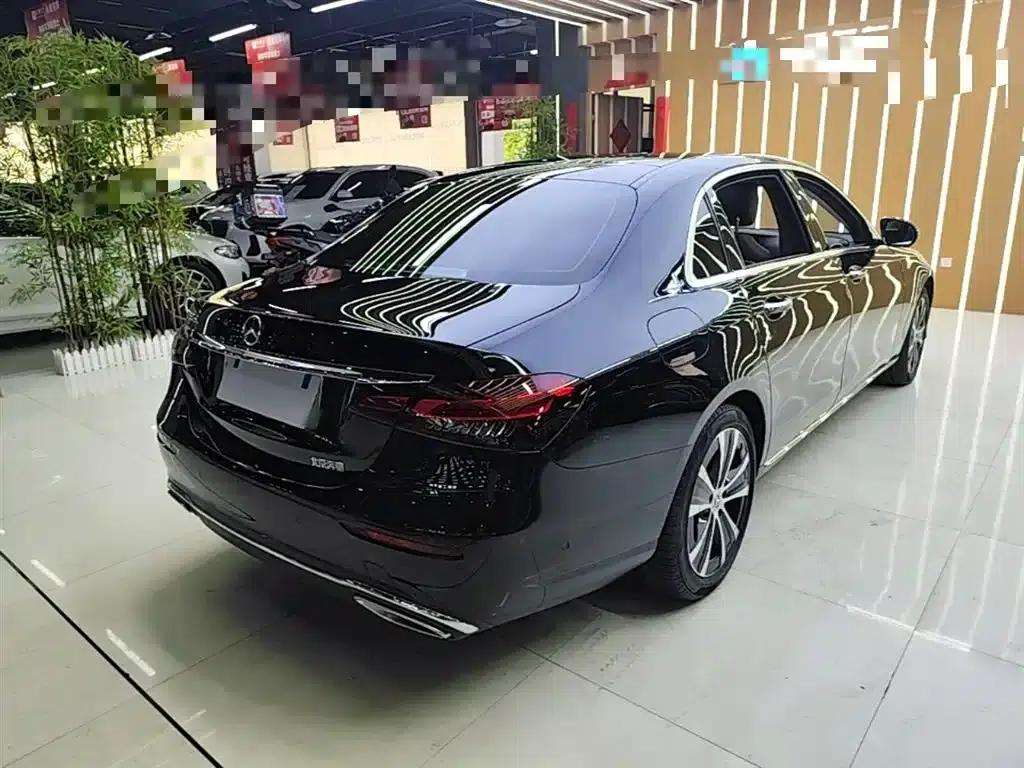 Mercedes-Benz E-Class PHEV 2022 Facelift E 350 e L Plug-in Hybrid Sedan — миниатюра 7