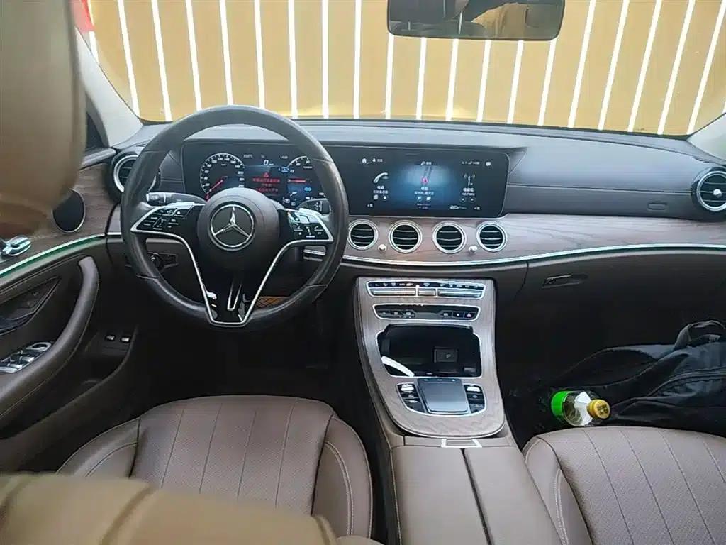 Mercedes-Benz E-Class PHEV 2022 Facelift E 350 e L Plug-in Hybrid Sedan — миниатюра 10
