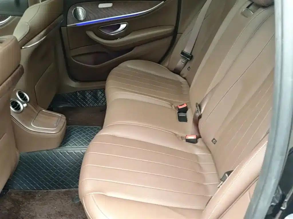 Mercedes-Benz E-Class PHEV 2023 E 350 e L Plug-in Hybrid Sedan — миниатюра 17