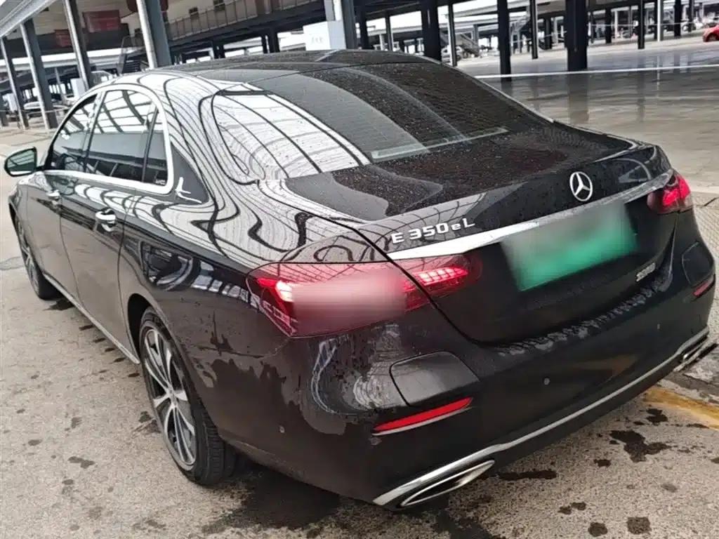Mercedes-Benz E-Class PHEV 2023 E 350 e L Plug-in Hybrid Sedan — миниатюра 5