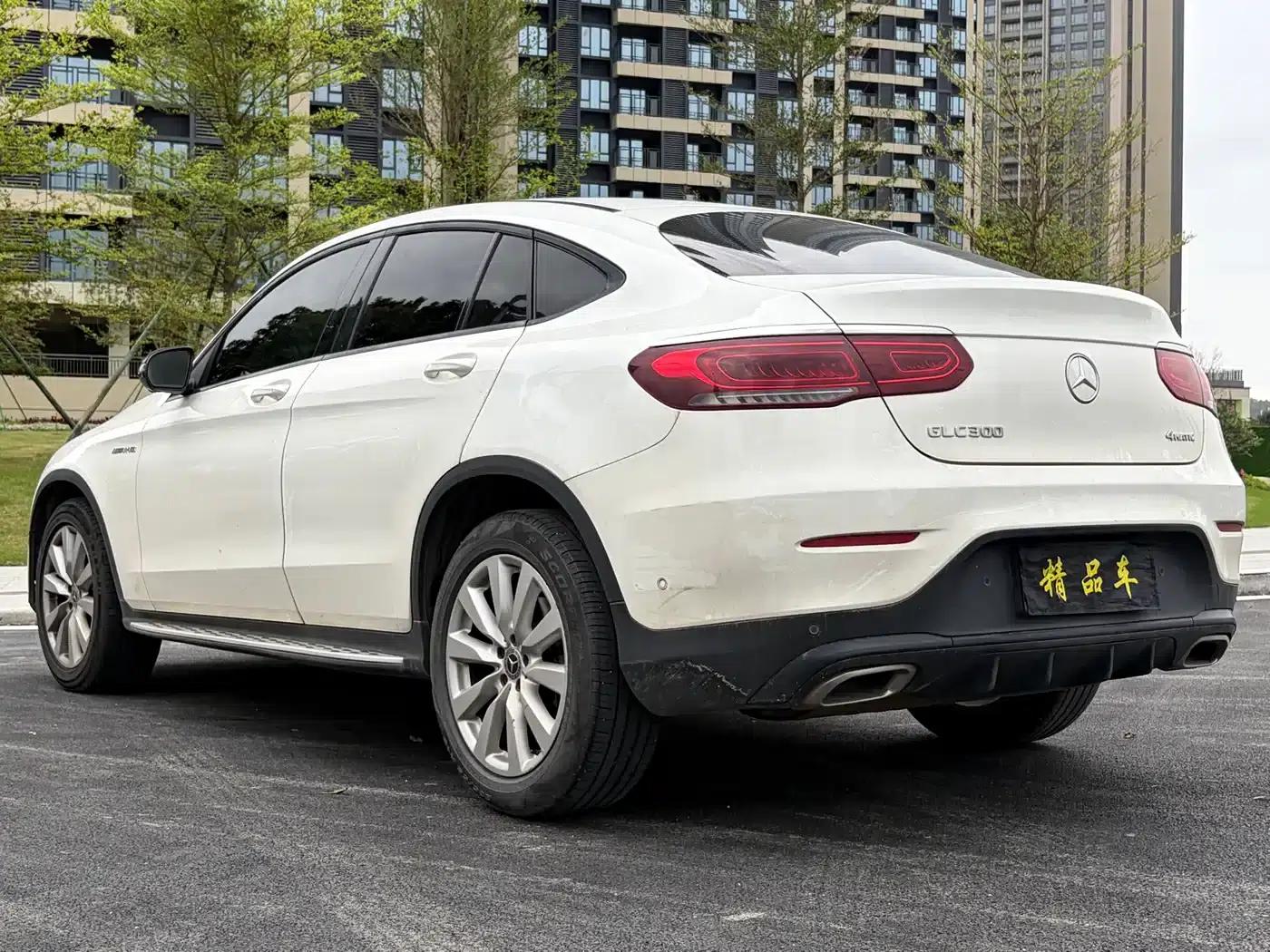 Mercedes-Benz GLC Coupe 2021 GLC 260 4MATIC Coupe SUV — миниатюра 7