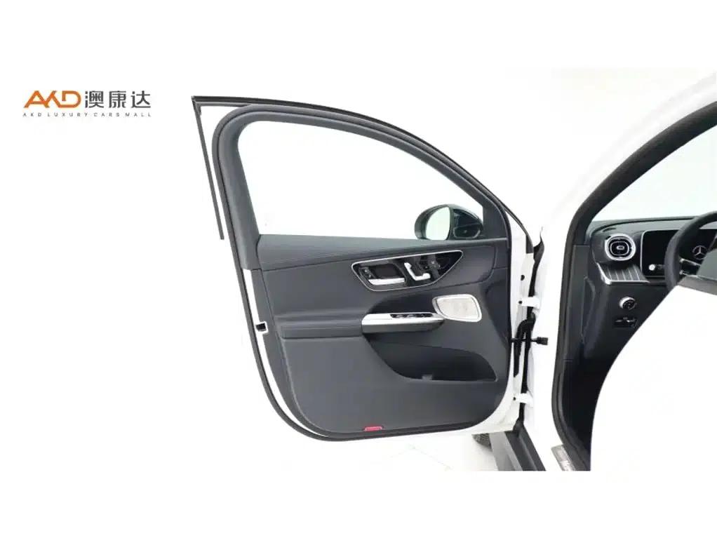 Mercedes-Benz GLC300/2.0T/2024/4MATIC Coupe SUV — миниатюра 10