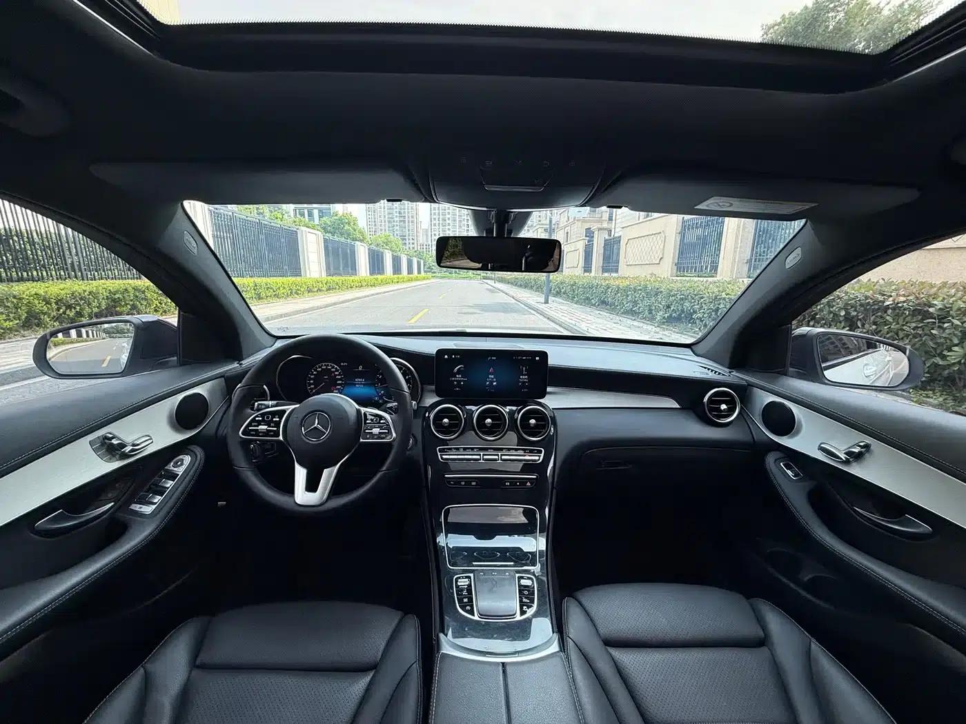 Mercedes-Benz GLC Coupe 2020 GLC 260 4MATIC Coupe SUV — миниатюра 13