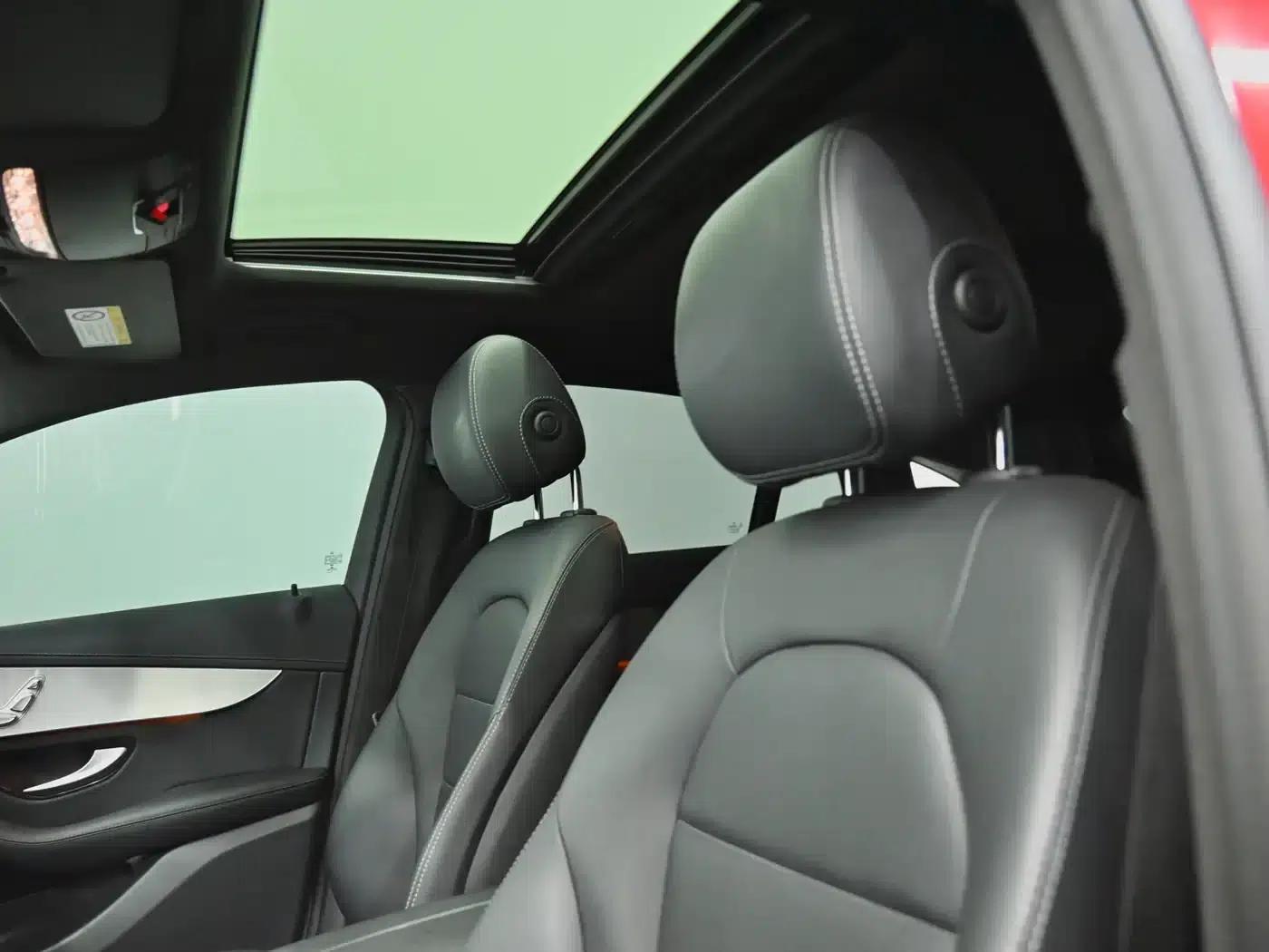Mercedes-Benz GLC Coupe 2019 GLC 200 4MATIC Coupe SUV — миниатюра 14