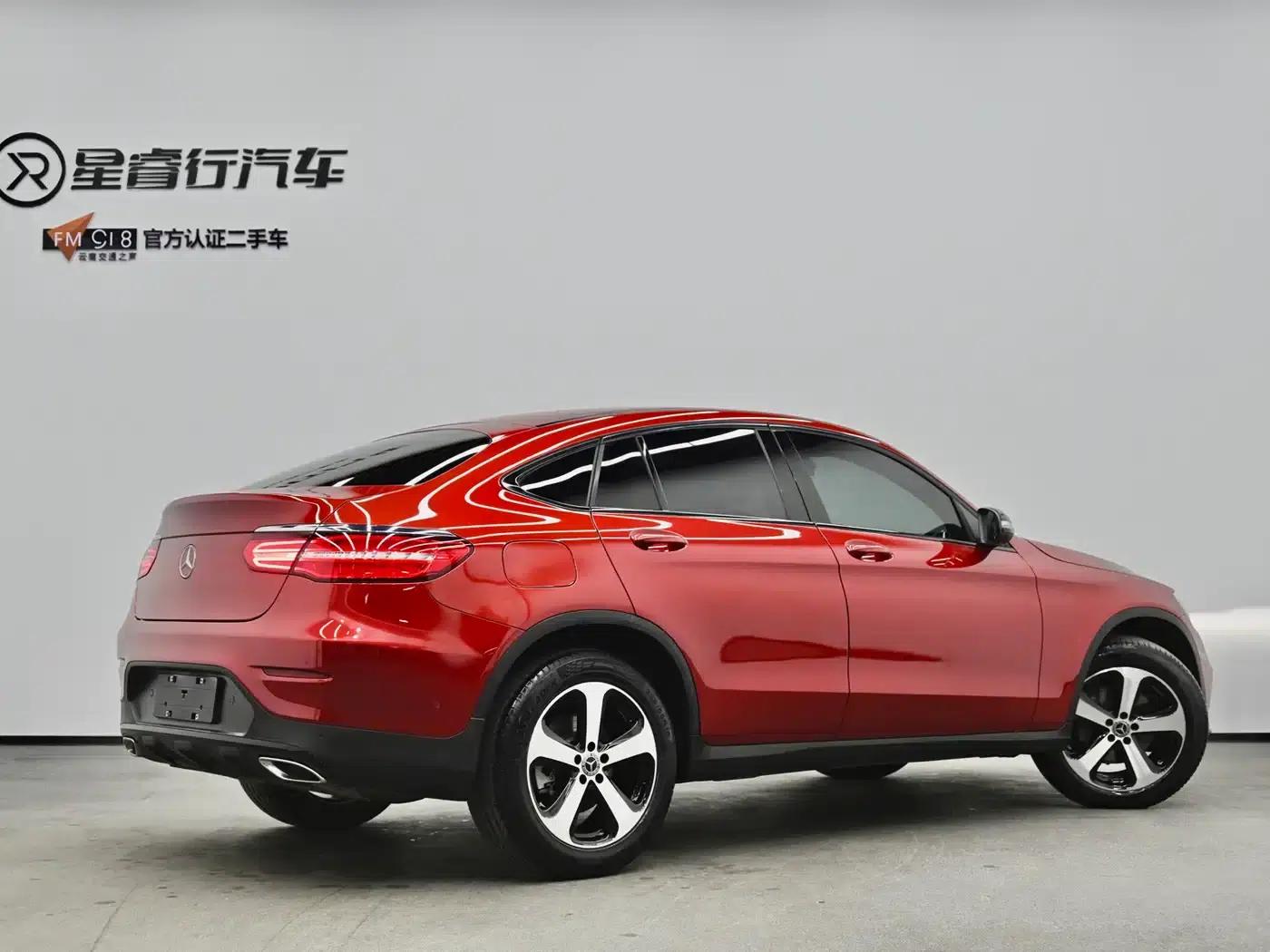 Mercedes-Benz GLC Coupe 2019 GLC 200 4MATIC Coupe SUV — миниатюра 3