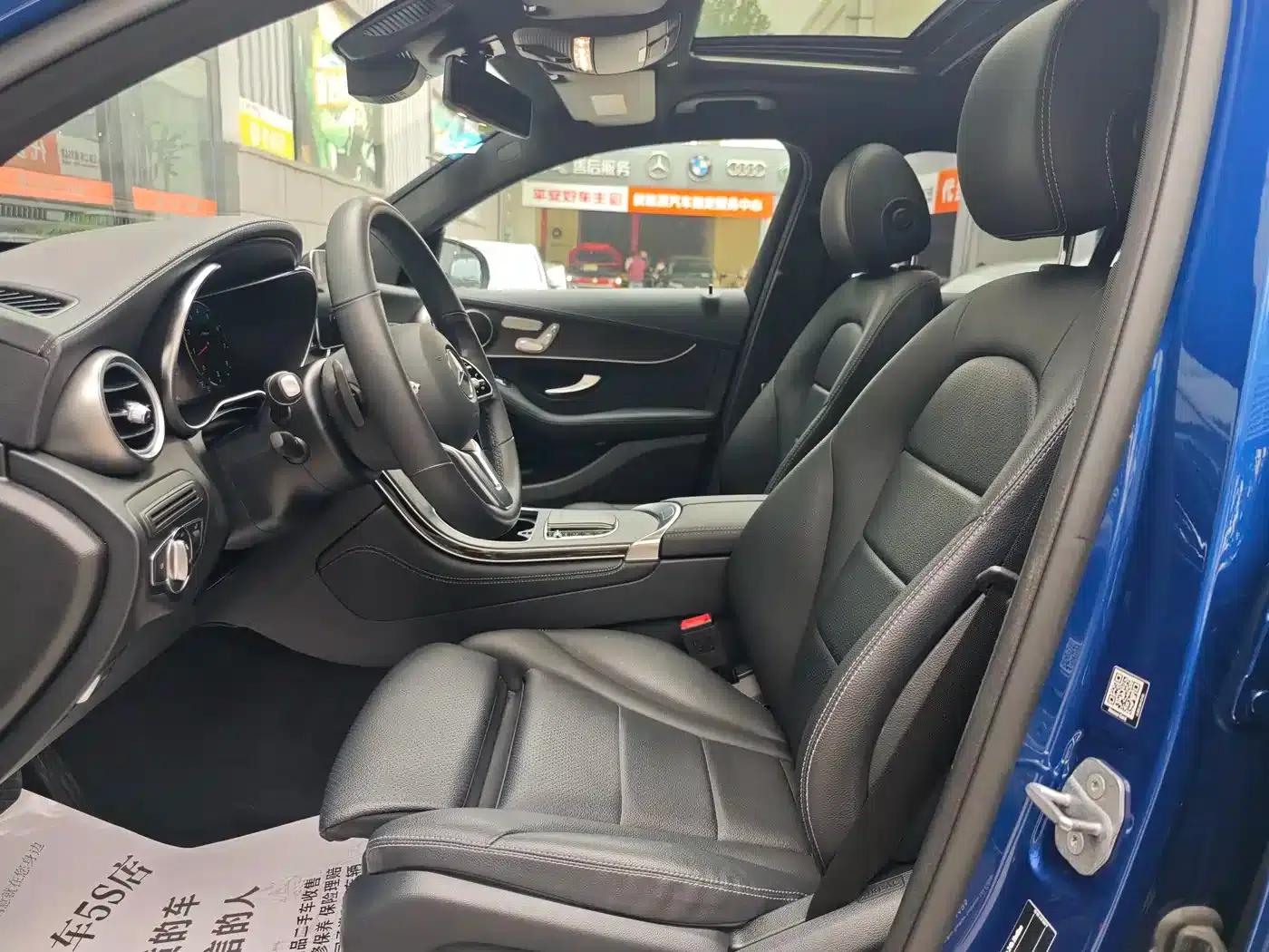 2020 Mercedes-Benz GLC Coupe, GLC 300 4MATIC Coupe SUV — миниатюра 18