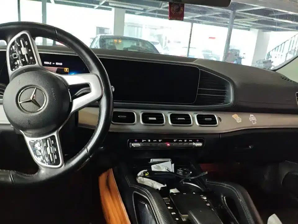 2020 Mercedes-Benz GLE Coupe, GLE 350 4MATIC Coupe SUV Luxury Model — миниатюра 5