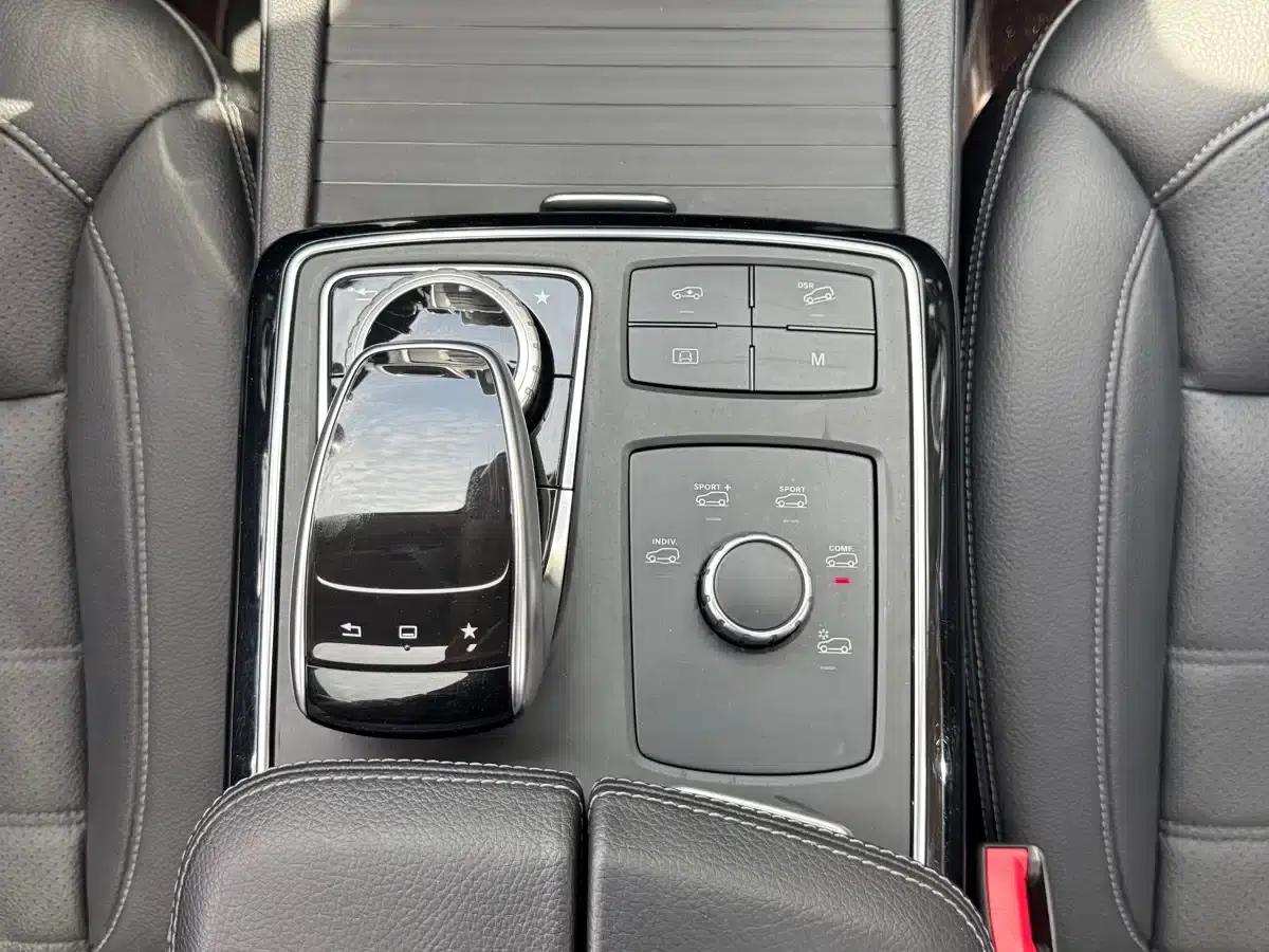 2015 Mercedes-Benz GLE Coupe, GLE 400 4MATIC Coupe SUV — миниатюра 24