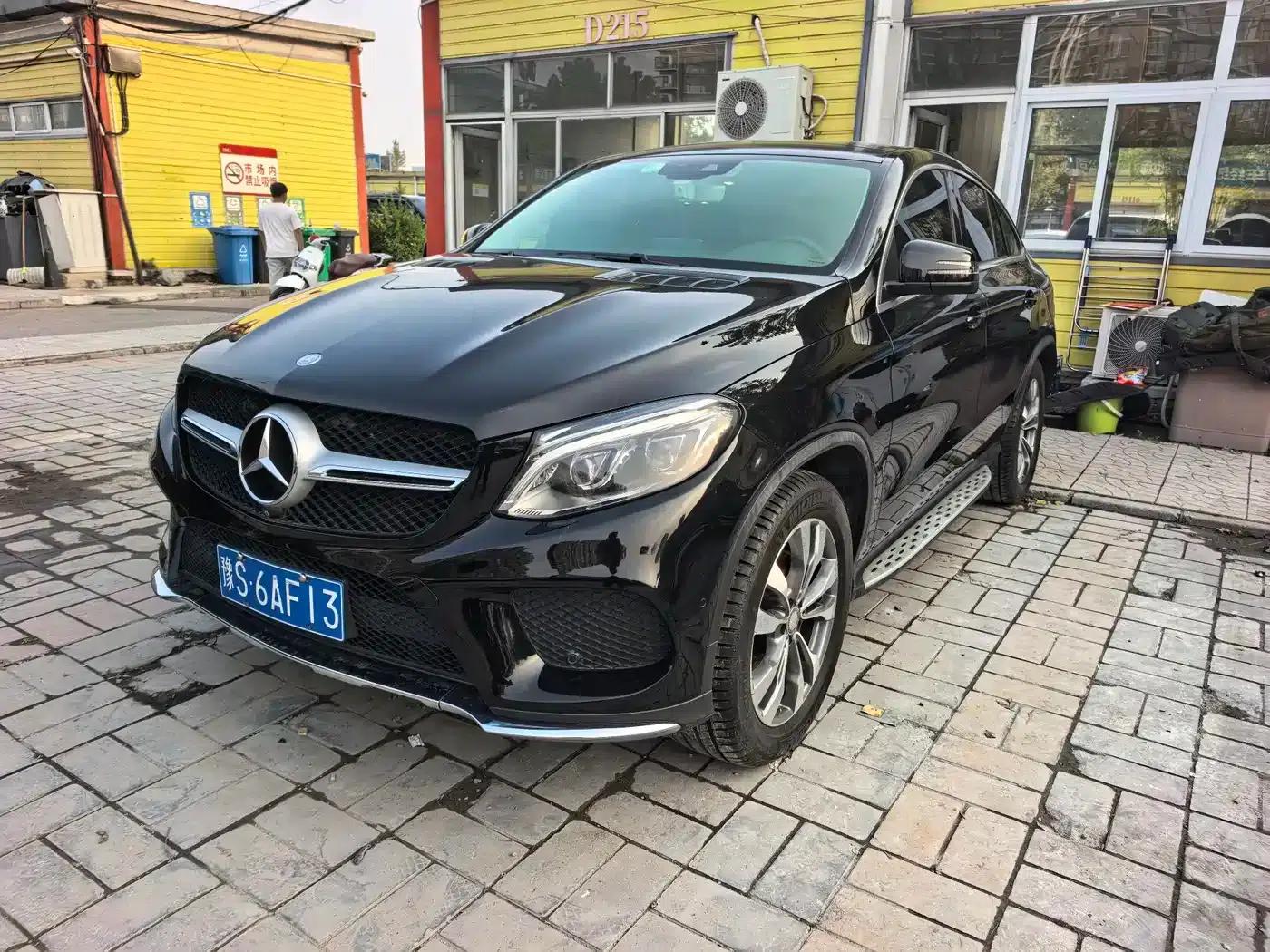 2015 Mercedes-Benz GLE Coupe, GLE 400 4MATIC Coupe SUV — миниатюра 1